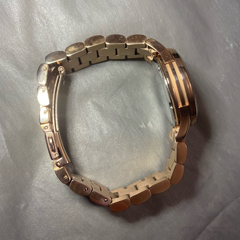 Michael Kors Women MK3334 Logo Dial Watch Rose Gold Stainless Quartz New Battery - Picture 13 of 14